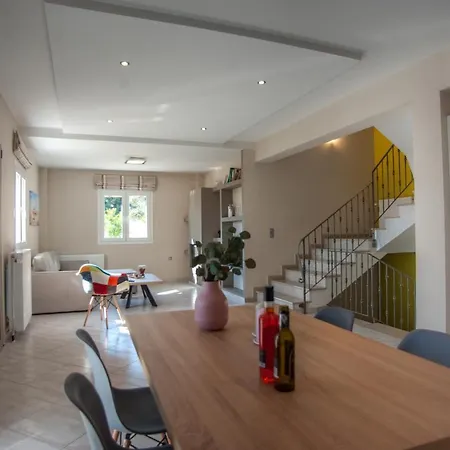 Dom wakacyjny 3 Storey House,Close To The Sea -Efi'S House Riza (Cephalonia)